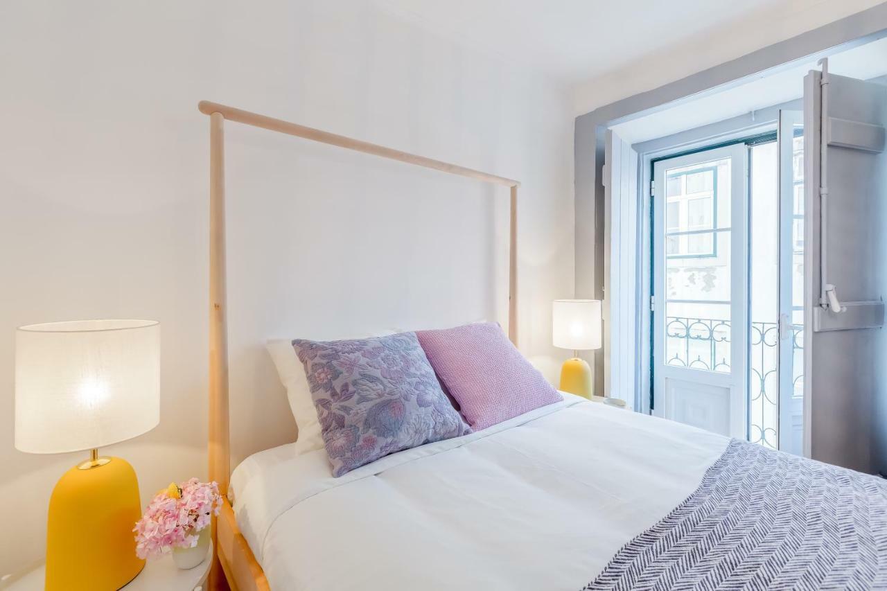 Alfama, Bright And Spacious With Private Terrace, By Timecooler Lissabon Buitenkant foto